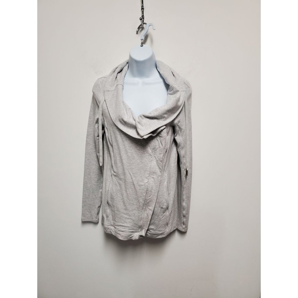 Lululemon Size 2 Jacket Gray Crowl Neck Full Zip with Thumb Loops Yoga